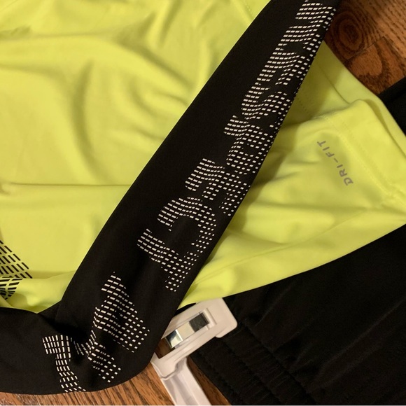 Nike two piece set with track pants and dri fit top - Picture 6 of 6